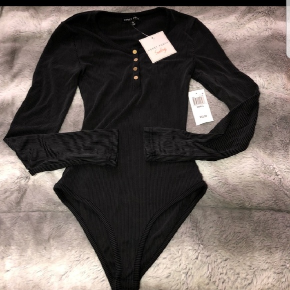 Honey Punch Tops - NWT 💕Honey punch long sleeve body suit